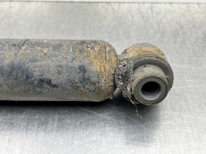 Schokdemper rechts-achter van een Peugeot 308 SW (L4/L9/LC/LJ/LR) 1.6 BlueHDi 120 2014