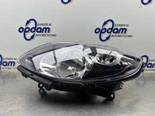 Nieuwe Linker Koplamp Renault Twingo Prijs € 110,00 Inclusief btw aangeboden door Gebr Opdam B.V.