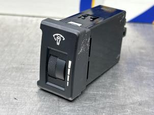 Gebruikte Cockpit dimmer Hyundai i30 (FD) 1.6 CVVT 16V Prijs € 15,00 Margeregeling aangeboden door Gebr Opdam B.V.