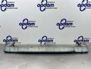 Gebruikte Bumperbalk voor Suzuki Alto 1.0 12V Prijs € 40,00 Margeregeling aangeboden door Gebr Opdam B.V.