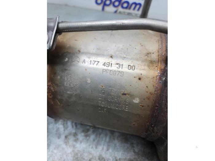 Katalysator van een Mercedes-Benz B (W247) 1.3 B-250 e Turbo 16V 2021