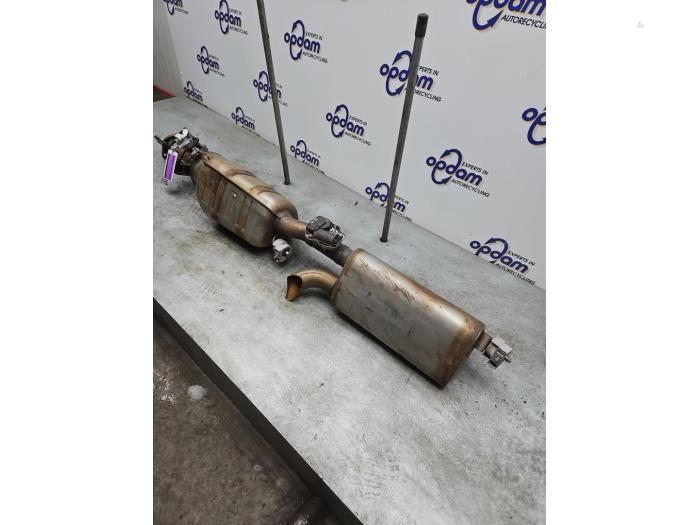 Katalysator van een Mercedes-Benz B (W247) 1.3 B-250 e Turbo 16V 2021