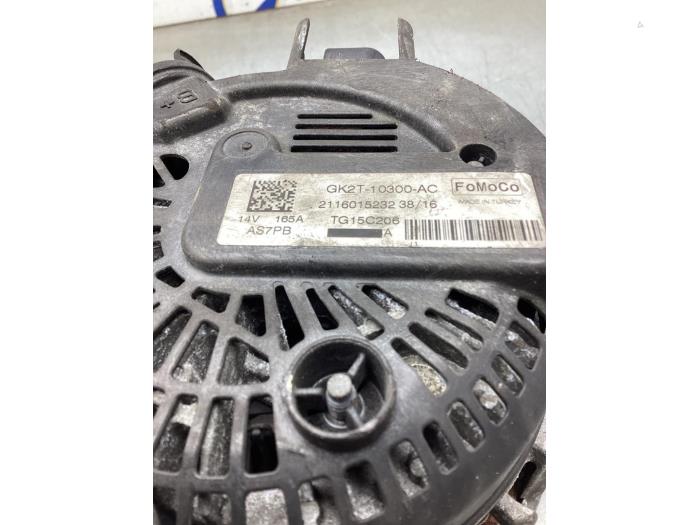 Dynamo van een Ford Transit Custom 2.0 TDCi 16V Eco Blue 130 2017