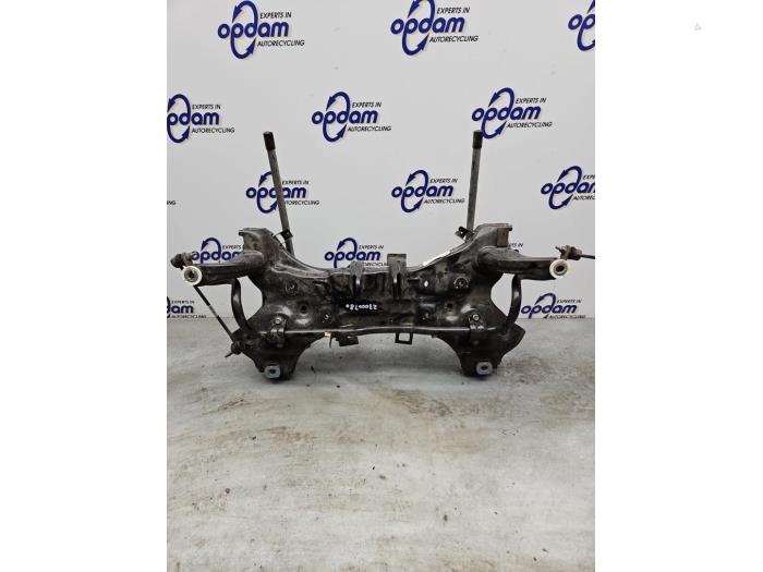 Gebruikte Subframe Kia Niro I (DE) E-Niro 64 kWh Prijs € 250,00 Margeregeling aangeboden door Gebr Opdam B.V.