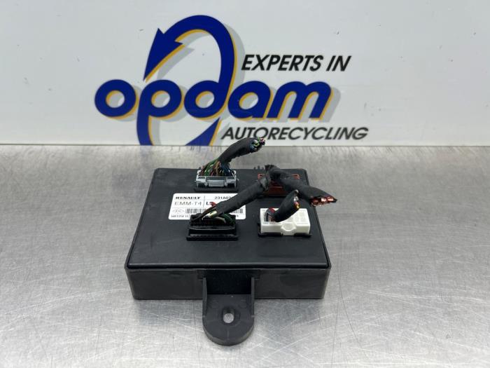 Gebruikte Computer Body Control Renault Captur I (2R) 0.9 Energy TCE 12V Prijs € 75,00 Margeregeling aangeboden door Gebr Opdam B.V.