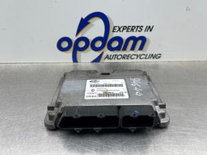 Gebruikte Computer Motormanagement Renault Clio II (BB/CB) 1.2 16V Prijs € 125,00 Margeregeling aangeboden door Gebr Opdam B.V.