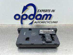 Gebruikte Deur module Mercedes C Sportcoupé (C203) 1.8 C-180K 16V Prijs € 50,00 Margeregeling aangeboden door Gebr Opdam B.V.
