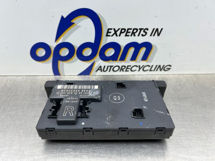 Gebruikte Module Centrale Deurvergrendeling Mercedes C Sportcoupé (C203) 1.8 C-180K 16V Prijs € 50,00 Margeregeling aangeboden door Gebr Opdam B.V.