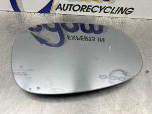Gebruikte Spiegelglas links BMW 1 serie (E87/87N) 118i 16V Prijs € 20,00 Margeregeling aangeboden door Gebr Opdam B.V.