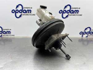 Gebruikte Rembol Renault Captur (2R) 0.9 Energy TCE 12V Prijs € 100,00 Margeregeling aangeboden door Gebr Opdam B.V.