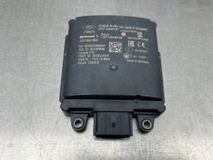 Gebruikte Dode hoek sensor Ford Fiesta 7 1.0 EcoBoost 12V Hybrid 125 Prijs € 225,00 Margeregeling aangeboden door Gebr Opdam B.V.