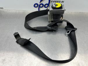 Gebruikte Veiligheidsgordel links-voor Skoda Fabia (6Y2) 1.2 HTTP Prijs € 70,00 Margeregeling aangeboden door Gebr Opdam B.V.