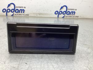 Gebruikte Display Interieur Volvo C70 (MC) 2.4 20V Prijs € 40,00 Margeregeling aangeboden door Gebr Opdam B.V.