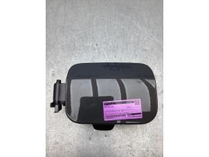 Gebruikte Tank Klep BMW i4 (G26) M50 84 kWh Prijs € 75,00 Margeregeling aangeboden door Gebr Opdam B.V.