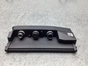 Gebruikte Camera voorzijde BMW i4 (G26) M50 84 kWh Prijs € 300,00 Margeregeling aangeboden door Gebr Opdam B.V.