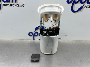 Gebruikte Benzinepomp BMW 1 serie (E87/87N) 118i 16V Prijs € 70,00 Margeregeling aangeboden door Gebr Opdam B.V.