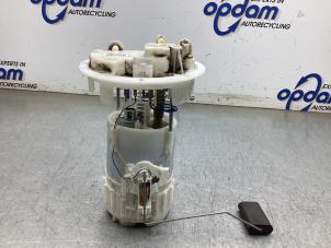 Gebruikte Benzinepomp Peugeot 2008 (CU) 1.6 VTI 16V Prijs € 50,00 Margeregeling aangeboden door Gebr Opdam B.V.