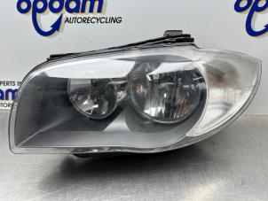 Gebruikte Linker Koplamp BMW 1 serie (E81) 116i 1.6 16V Prijs € 100,00 Margeregeling aangeboden door Gebr Opdam B.V.
