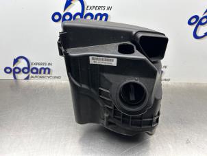 Gebruikte Luchtfilterhuis BMW 1 serie (E81) 116i 1.6 16V Prijs € 65,00 Margeregeling aangeboden door Gebr Opdam B.V.