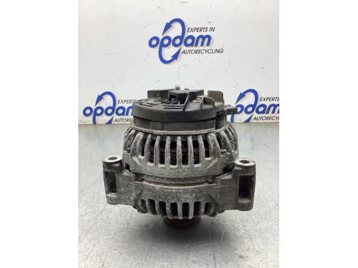 Gebruikte Dynamo Mercedes E (W211) 2.6 E-240 V6 18V Prijs € 125,00 Margeregeling aangeboden door Gebr Opdam B.V.
