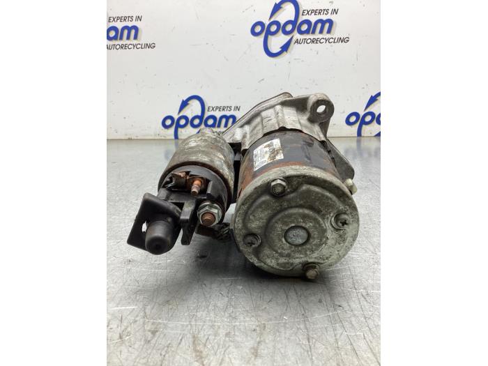 Startmotor van een Renault Captur (2R) 0.9 Energy TCE 12V 2018