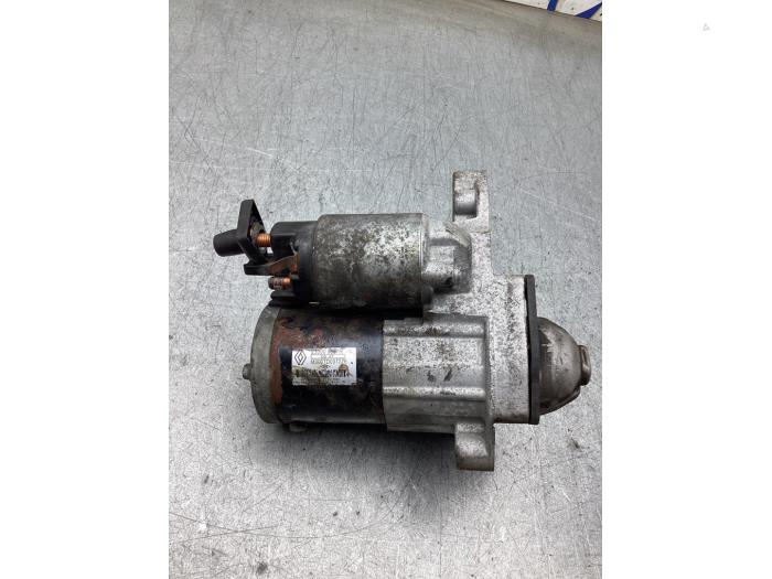 Startmotor van een Renault Captur (2R) 0.9 Energy TCE 12V 2018