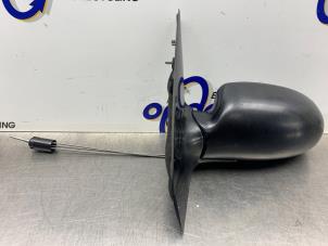 Gebruikte Buitenspiegel links Ford Focus 1 1.6 16V Prijs € 35,00 Margeregeling aangeboden door Gebr Opdam B.V.