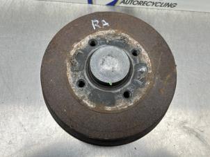 Gebruikte Remtrommel achter Renault Clio II (BB/CB) 1.2 16V Prijs € 30,00 Margeregeling aangeboden door Gebr Opdam B.V.