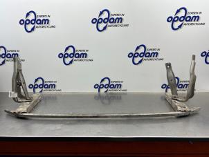 Gebruikte Bumperbalk voor Mini Clubman (F54) 1.5 Cooper 12V Prijs € 75,00 Margeregeling aangeboden door Gebr Opdam B.V.