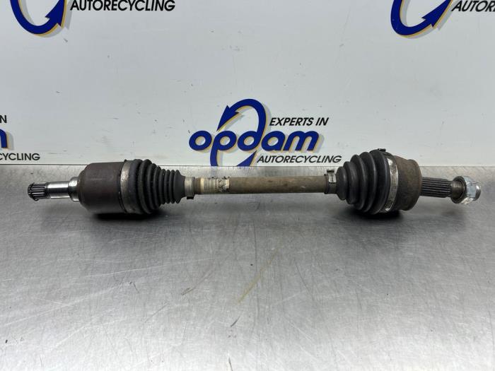 Gebruikte Steekas links-voor Fiat 500 (312) 0.9 TwinAir 65 Prijs € 50,00 Margeregeling aangeboden door Gebr Opdam B.V.