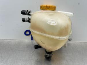 Gebruikte Expansievat Opel Vectra C GTS 1.8 16V Prijs € 25,00 Margeregeling aangeboden door Gebr Opdam B.V.