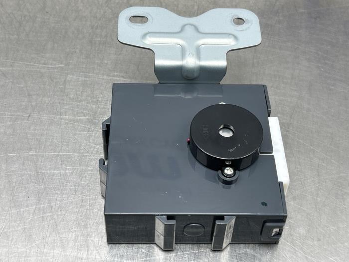 PDC Module van een Mazda 5 (CWA9) 2.0i 16V 2011