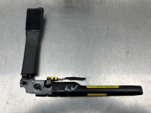 Gebruikte Gordelspanner links Opel Astra K 1.4 Turbo 16V Prijs € 50,00 Margeregeling aangeboden door Gebr Opdam B.V.