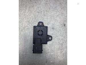 Gebruikte Start/Stop relais Opel Grandland (X) 1.2 Turbo 12V Prijs € 50,00 Margeregeling aangeboden door Gebr Opdam B.V.