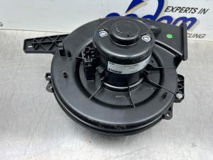 Gebruikte Chaufage Ventilatiemotor Skoda Fabia II (5J) 1.6i 16V Prijs € 75,00 Margeregeling aangeboden door Gebr Opdam B.V.