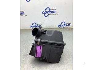Gebruikte Luchtfilterhuis BMW 3 serie (F30) 330e Prijs € 80,00 Margeregeling aangeboden door Gebr Opdam B.V.