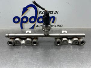 Gebruikte Injector brug Citroen C5 III Tourer (RW) 1.6 16V THP 155 Prijs € 70,00 Margeregeling aangeboden door Gebr Opdam B.V.