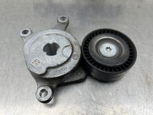 Gebruikte Spanner multiriem Mercedes A (W176) 1.6 A-200 16V Prijs € 25,00 Margeregeling aangeboden door Gebr Opdam B.V.