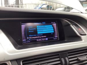 Gebruikte Display Multi Media regelunit Audi A4 Avant (B8) 1.8 TFSI 16V Prijs op aanvraag aangeboden door Gebr Opdam B.V.