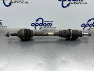 Gebruikte Homokineetas links-voor Dacia Logan MCV (KS) 1.6 16V Prijs € 40,00 Margeregeling aangeboden door Gebr Opdam B.V.