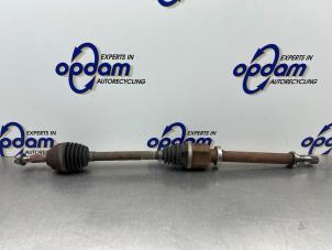 Gebruikte Cardanas rechts-voor (VWA) Dacia Logan MCV (KS) 1.6 16V Prijs € 50,00 Margeregeling aangeboden door Gebr Opdam B.V.