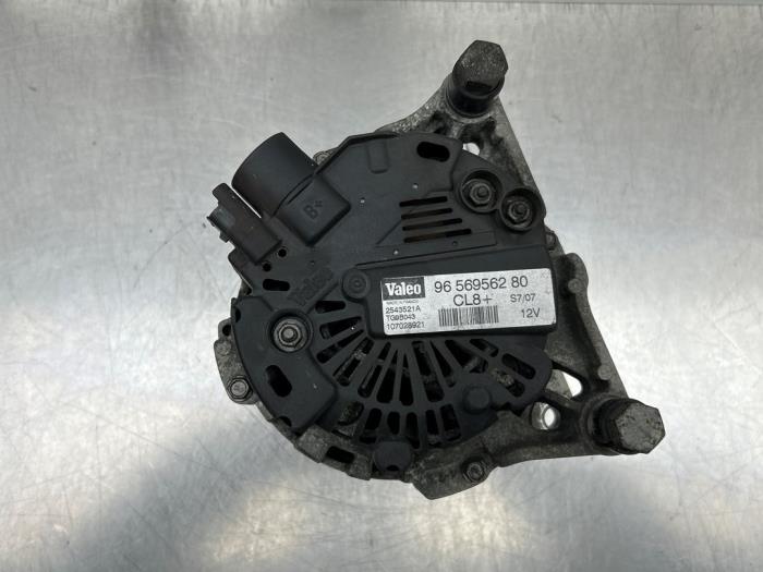 Dynamo van een Peugeot 307 SW (3H) 1.6 16V 2007