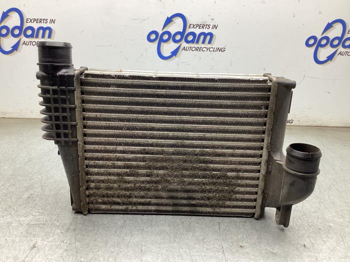 Gebruikte Intercooler Peugeot Expert (V1/VA/VB/VE/VF/VT/VY) 2.0 Blue HDi 120 16V Prijs € 100,00 Margeregeling aangeboden door Gebr Opdam B.V.