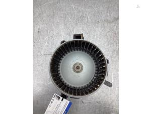 Gebruikte Kachel Ventilatiemotor Peugeot Expert (V1/VA/VB/VE/VF/VT/VY) 2.0 Blue HDi 120 16V Prijs € 75,00 Margeregeling aangeboden door Gebr Opdam B.V.