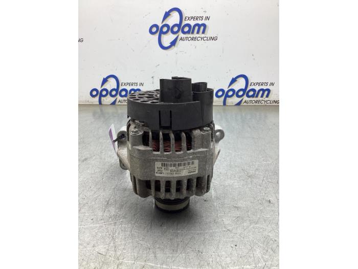 Gebruikte Dynamo Fiat Panda (312) 0.9 TwinAir 65 Prijs € 80,00 Margeregeling aangeboden door Gebr Opdam B.V.