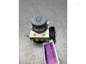 Gebruikte ABS Pomp Opel Combo Cargo 1.5 CDTI 130 Prijs € 250,00 Margeregeling aangeboden door Gebr Opdam B.V.