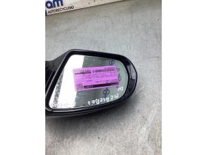 Gebruikte Spiegel Buiten links Mercedes E (W213) E-300 e 2.0 Turbo 16V Prijs € 605,00 Inclusief btw aangeboden door Gebr Opdam B.V.