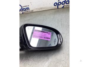 Gebruikte Buitenspiegel rechts Mercedes E (W213) E-300 e 2.0 Turbo 16V Prijs € 605,00 Inclusief btw aangeboden door Gebr Opdam B.V.