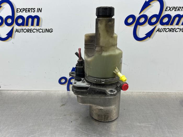 Gebruikte Servopomp Volvo V50 (MW) 1.8 16V Prijs € 125,00 Margeregeling aangeboden door Gebr Opdam B.V.