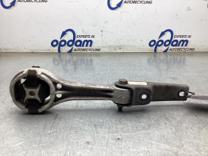 Gebruikte Versnellingsbak Steun Seat Mii 1.0 12V Prijs € 20,00 Margeregeling aangeboden door Gebr Opdam B.V.